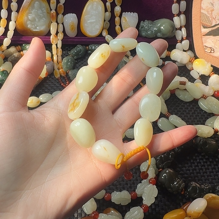 代***港和田玉未镶嵌手链