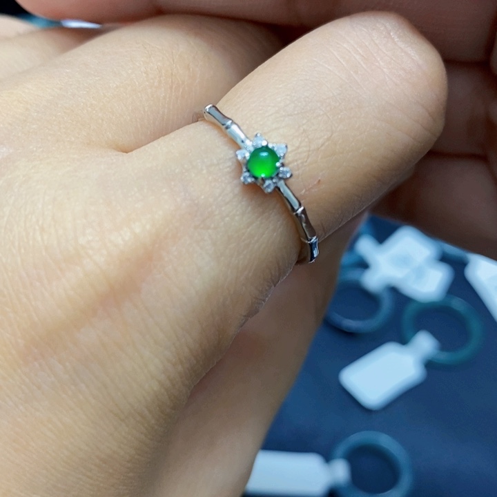 翡翠未镶嵌戒指天然翡翠