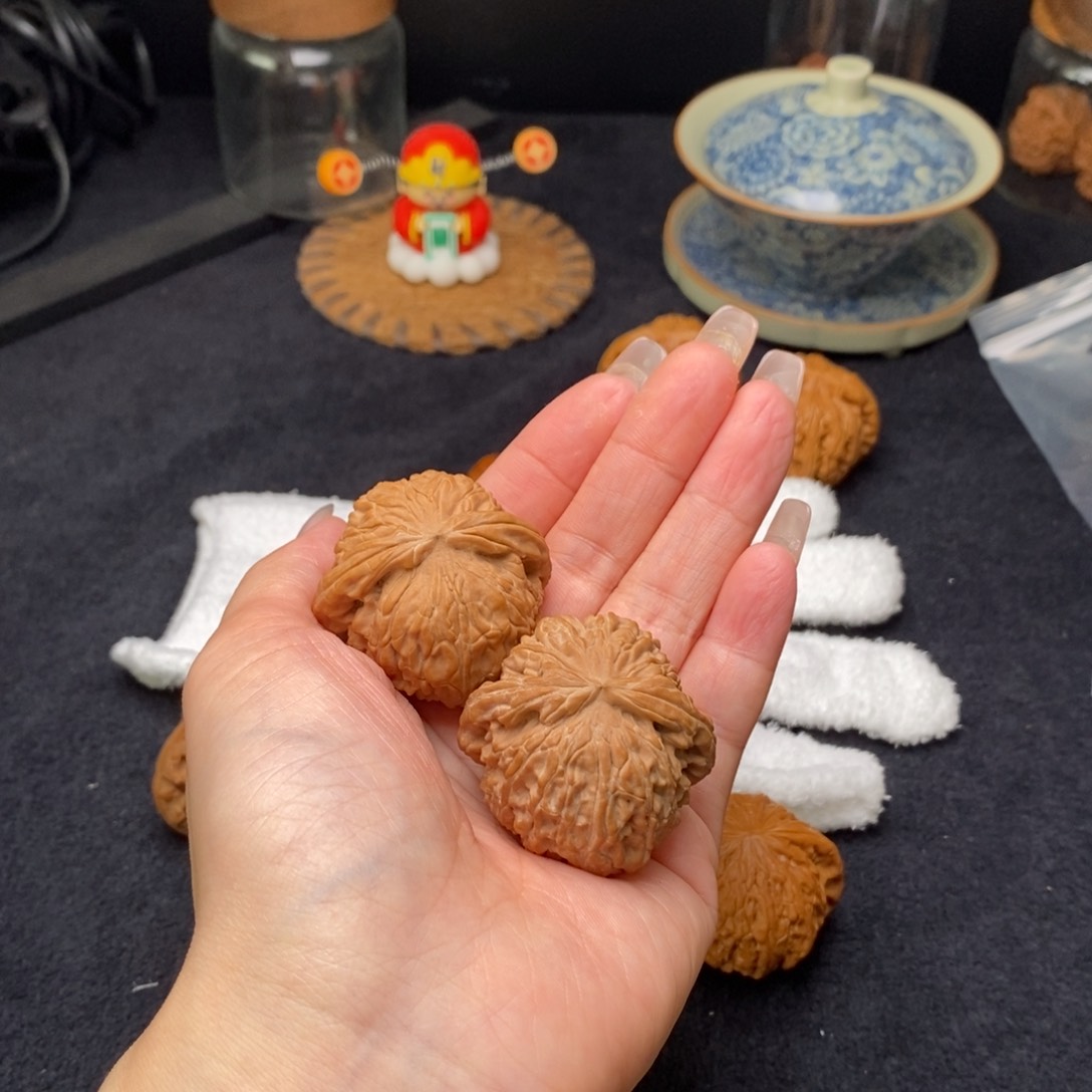 文玩核桃吊坠全品白狮子41