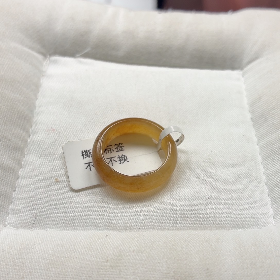 和田玉未镶嵌戒指