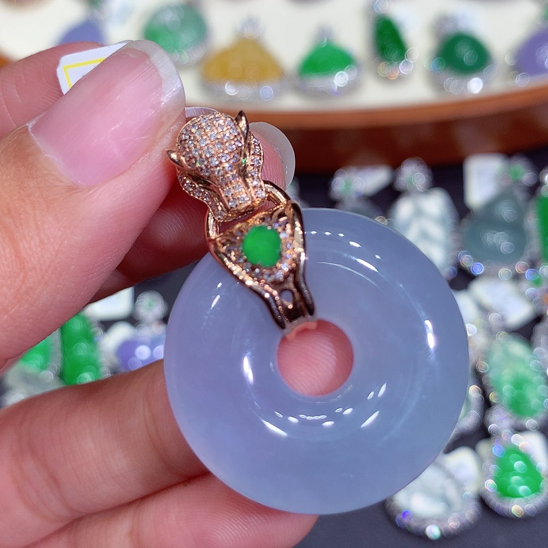 翡翠吊坠(不含链)18K金镶嵌