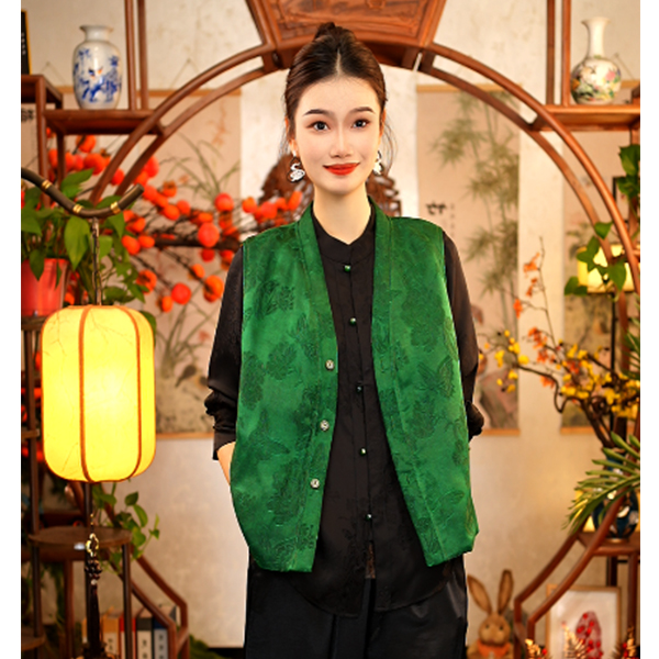 【董小姐】！宠粉福利！2025年新款真丝提花蚕丝棉马甲女