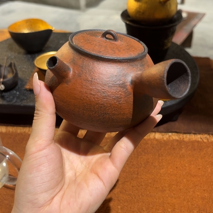 景德镇鱼和熊手工陶艺