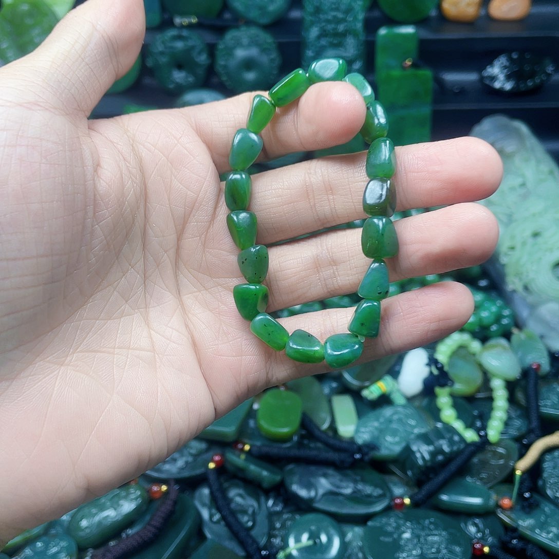 和田玉未镶嵌珠宝半成品