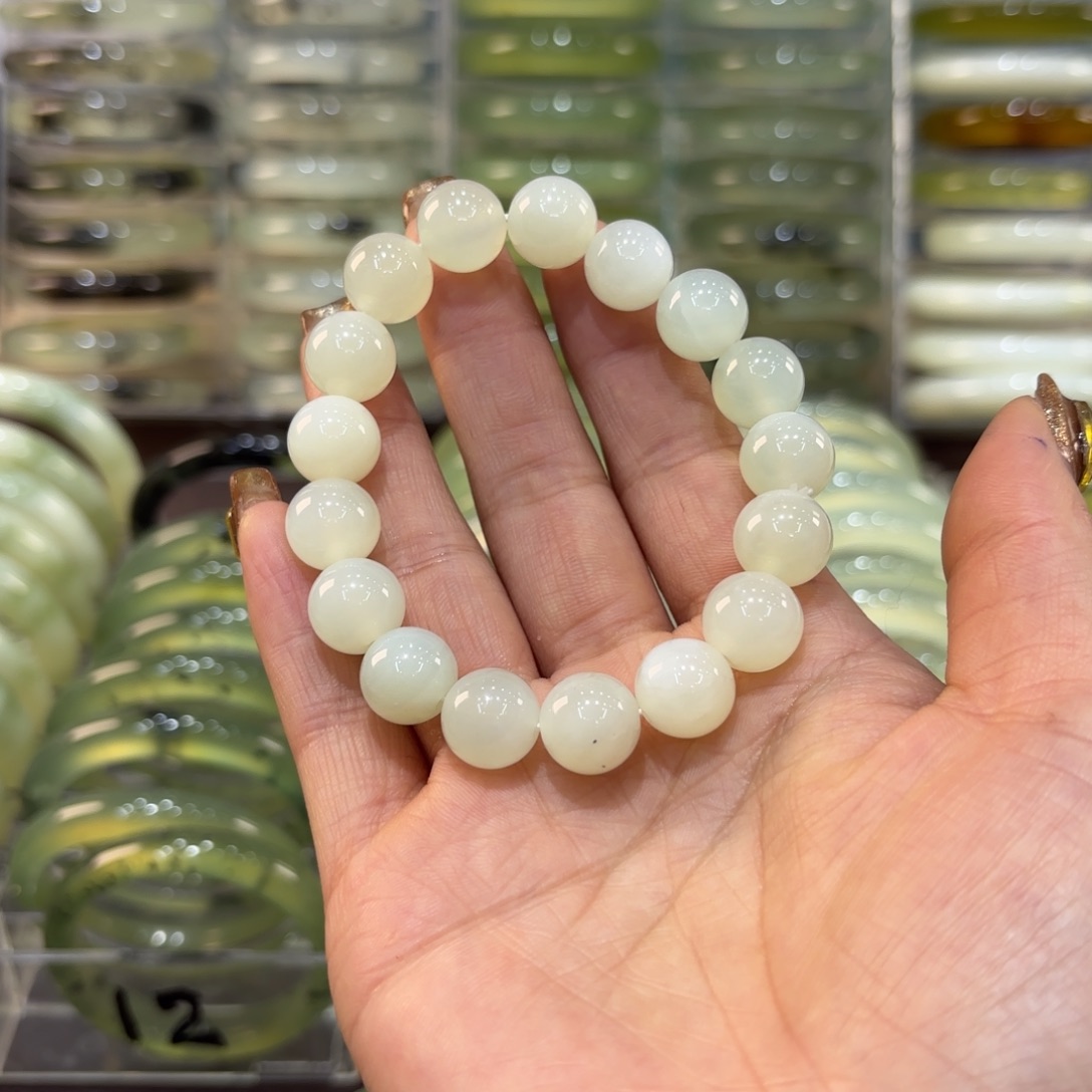 岫玉手镯未镶嵌天然