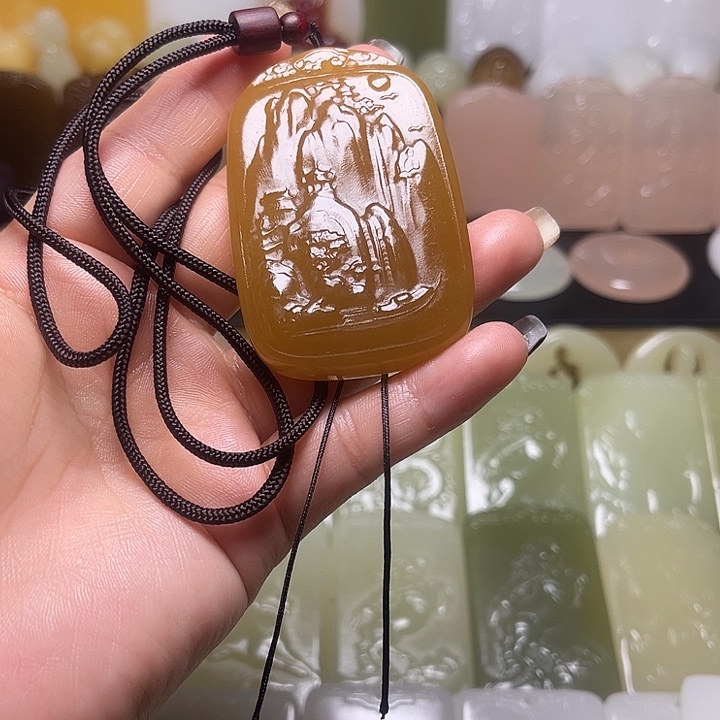 和田玉未镶嵌颈饰