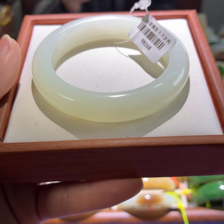 和田玉未镶嵌手镯17 53.54