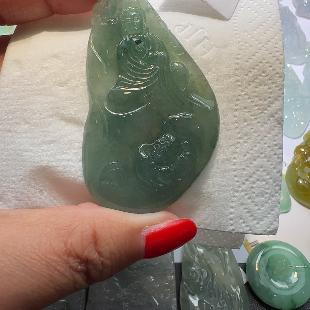 翡翠未镶嵌颈饰吊坠