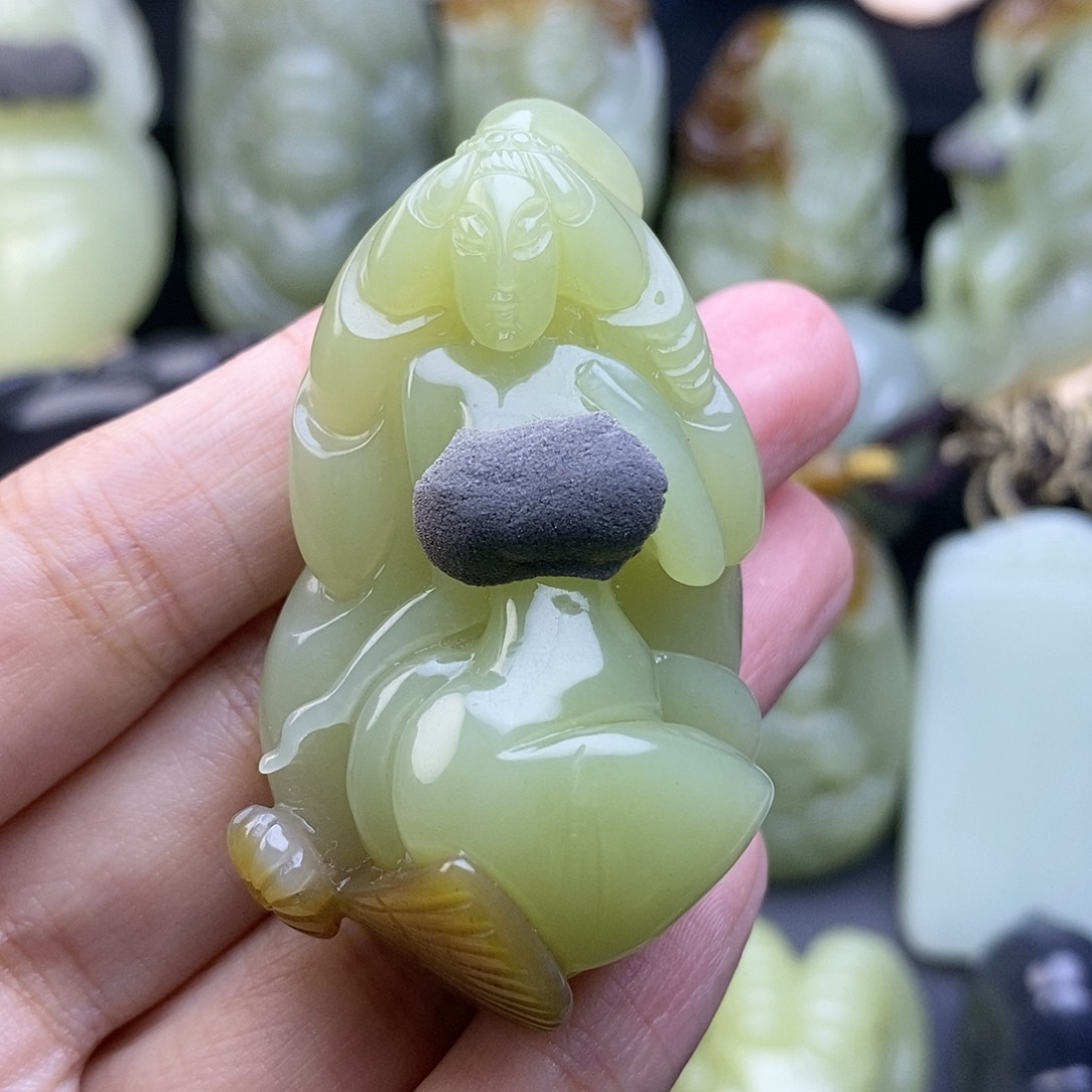 未镶嵌和田玉把件