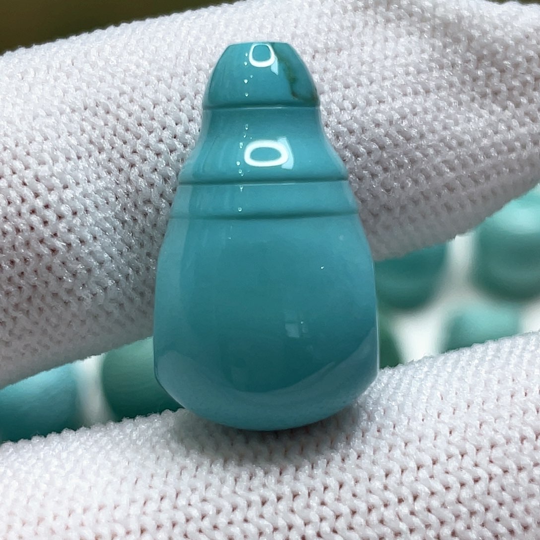 绿松石颈饰未镶嵌