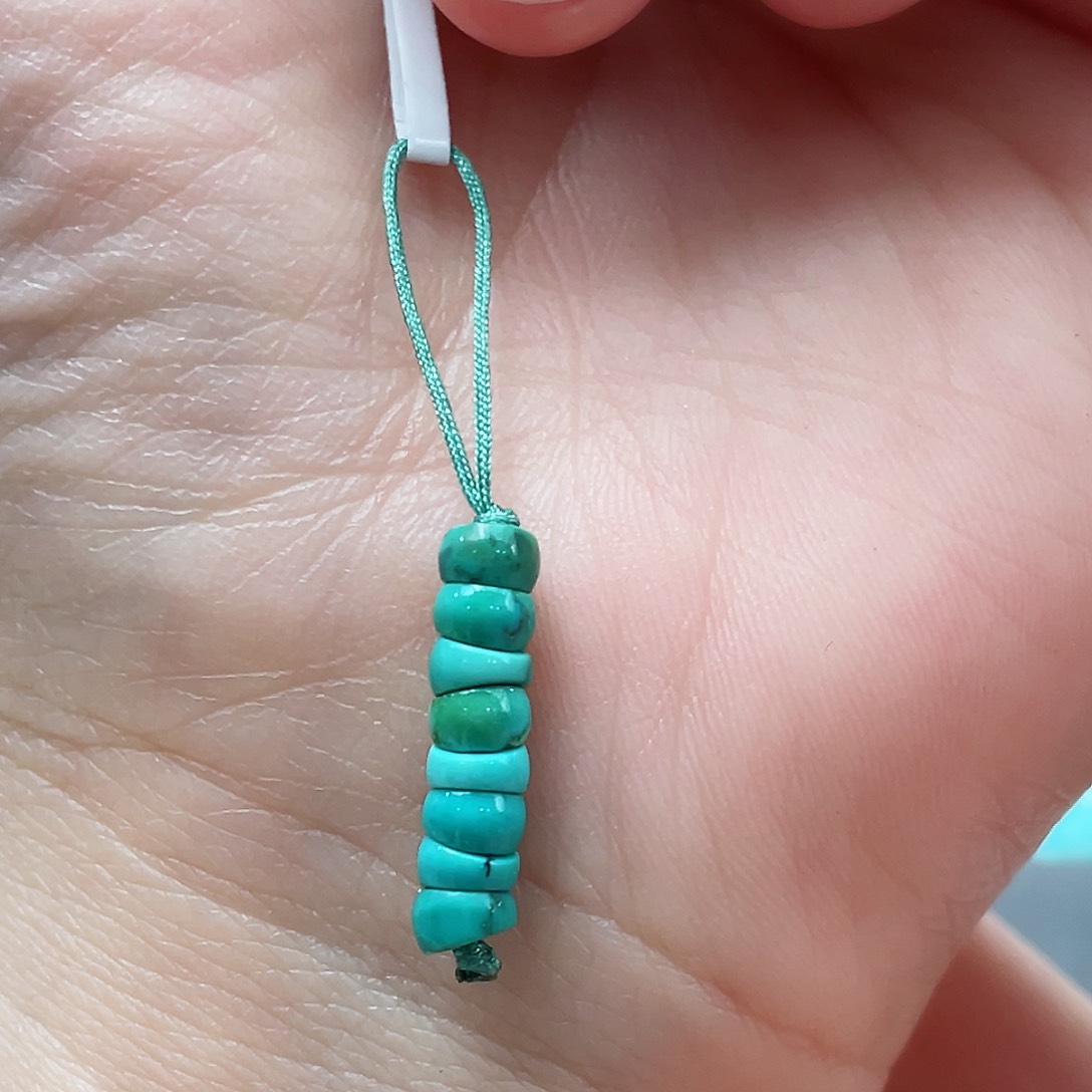 绿松石颈饰未镶嵌