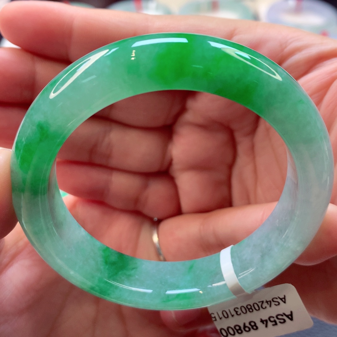 翡翠手镯未镶嵌上新辣阳绿推荐完美35号11