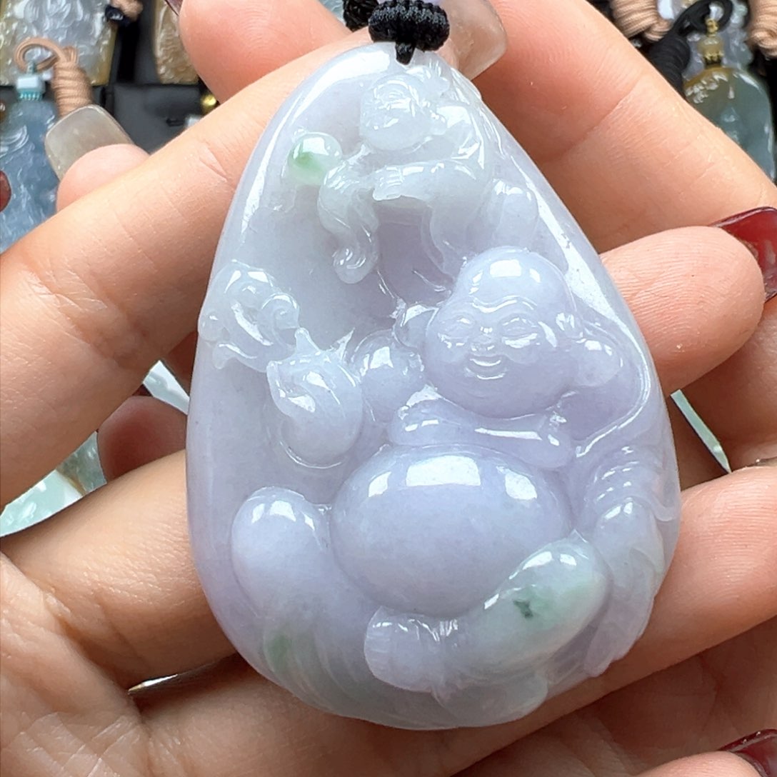 翡翠颈饰未镶嵌佛