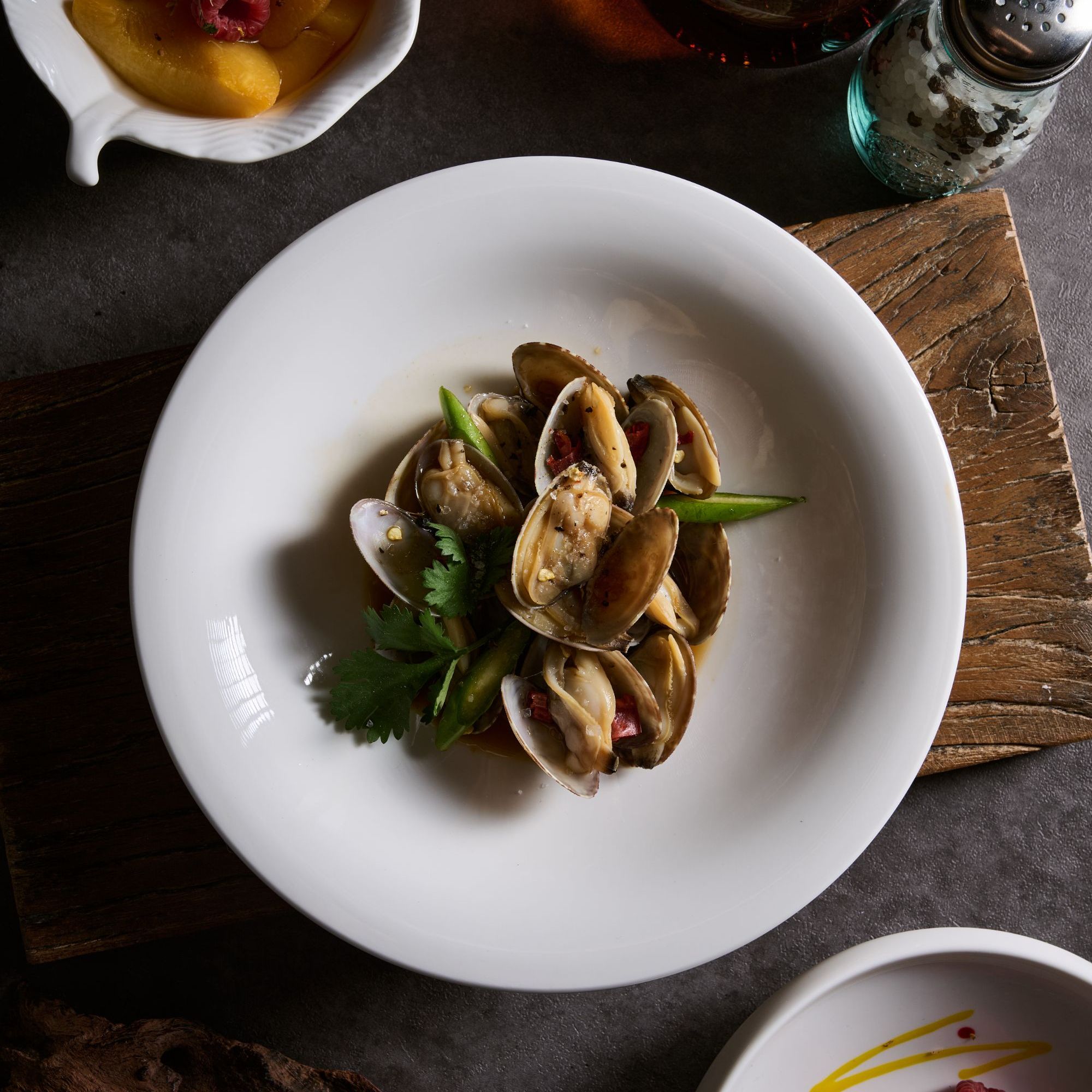 云山景墨陶瓷8寸万丈光芒流星雨小脚盘餐具乔迁礼物