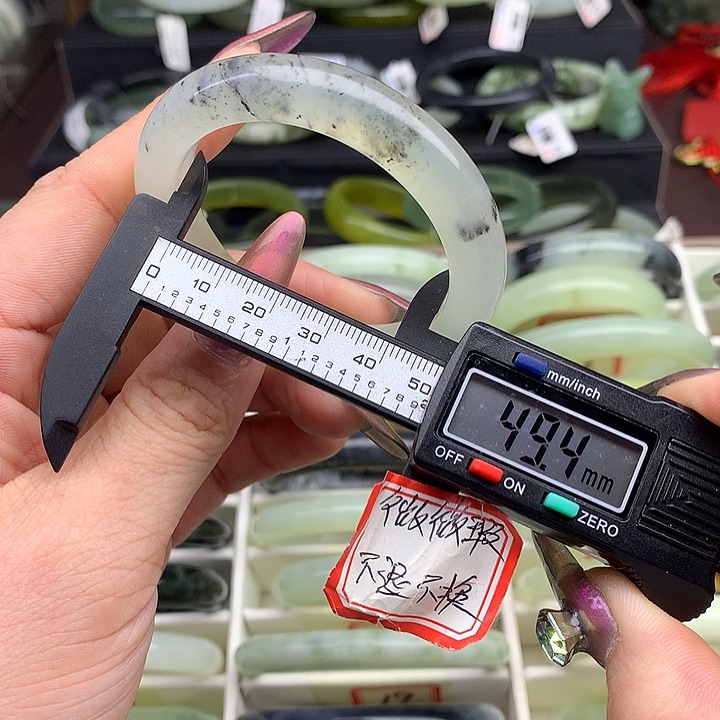 蛇纹石玉手镯未镶嵌20 