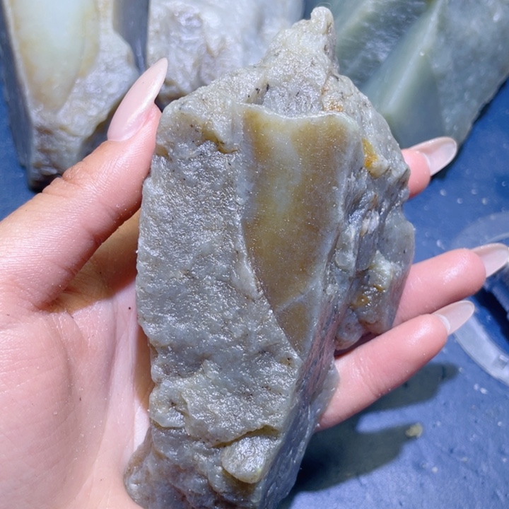 和田玉未镶嵌珠宝半成品