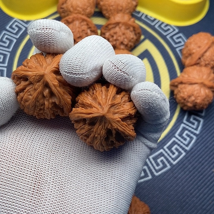 答****文玩核桃吊坠          