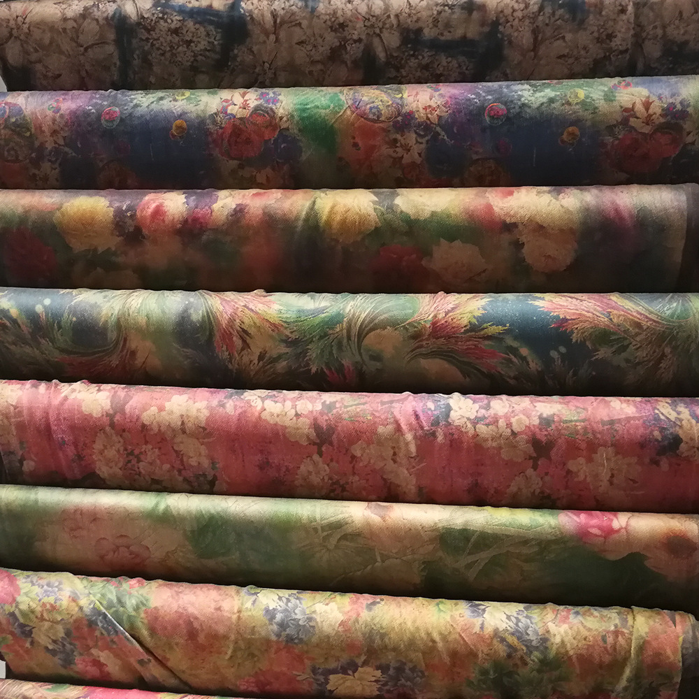 万绣丝绸-新款真丝透孔花螺面料炒色砂洗薯莨纱-牡丹花