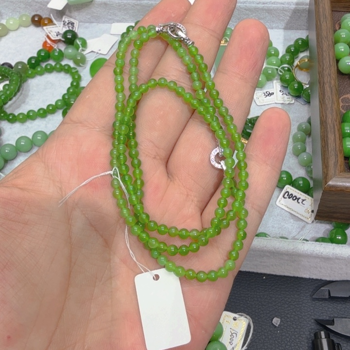 和田玉（碧玉）颈饰未镶嵌