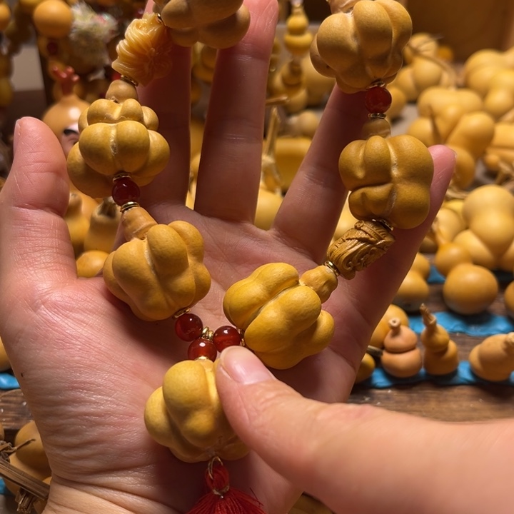 花墩手持葫芦葫芦