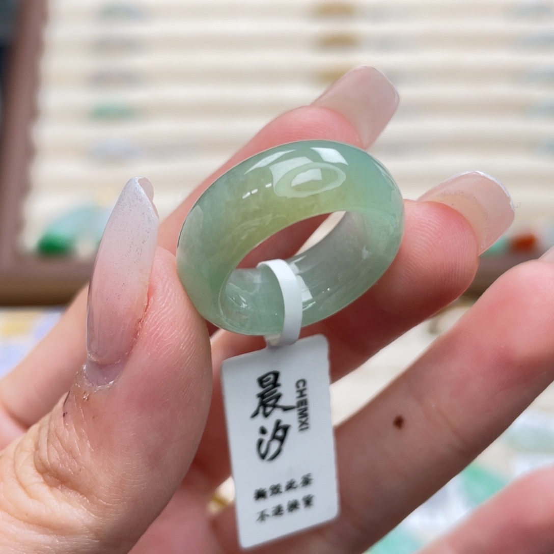 翡翠未镶嵌戒圈a10港圈10冰黄绿底小墩墩
