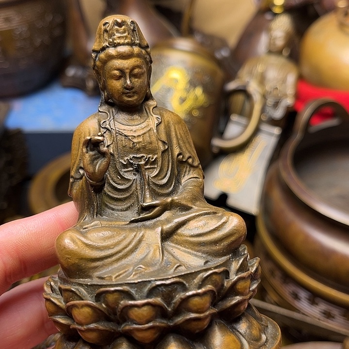 精美铜器批发档口