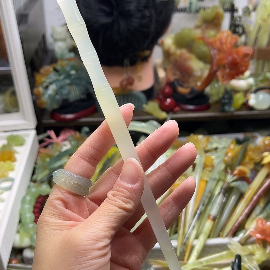 蛇纹石玉发饰合金