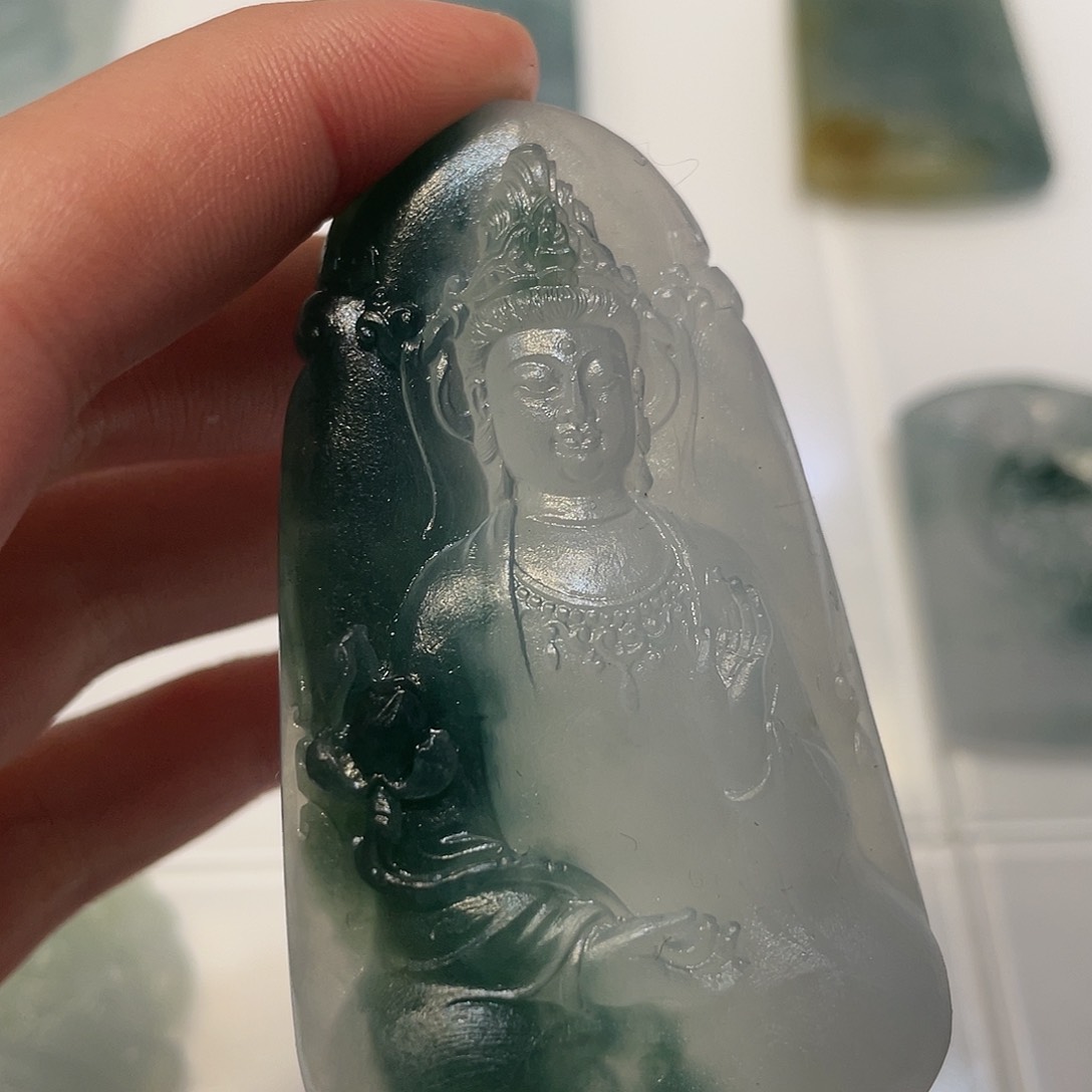 定制翡翠未镶嵌挂件