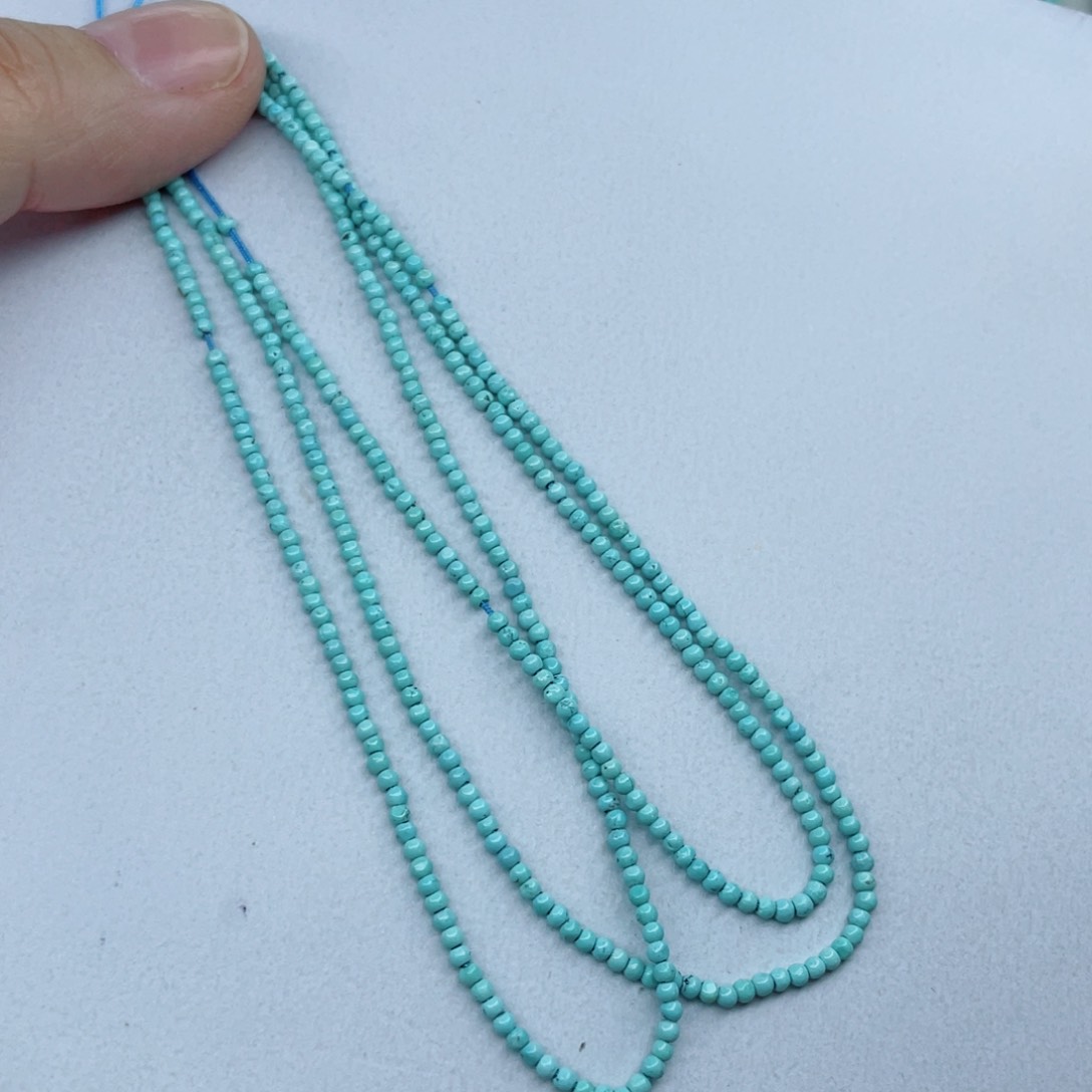 绿松石颈饰未镶嵌