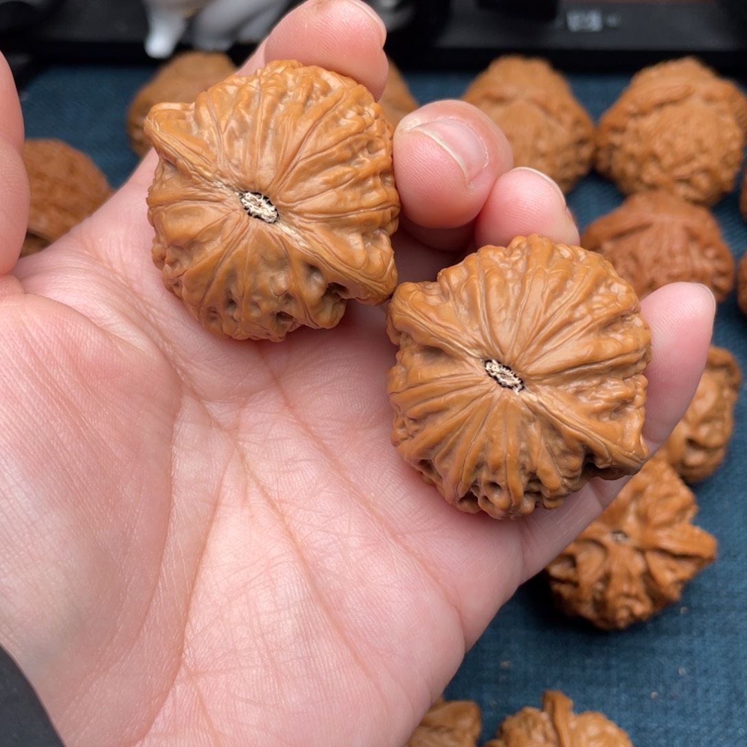 文玩核桃把件全品铁锤42