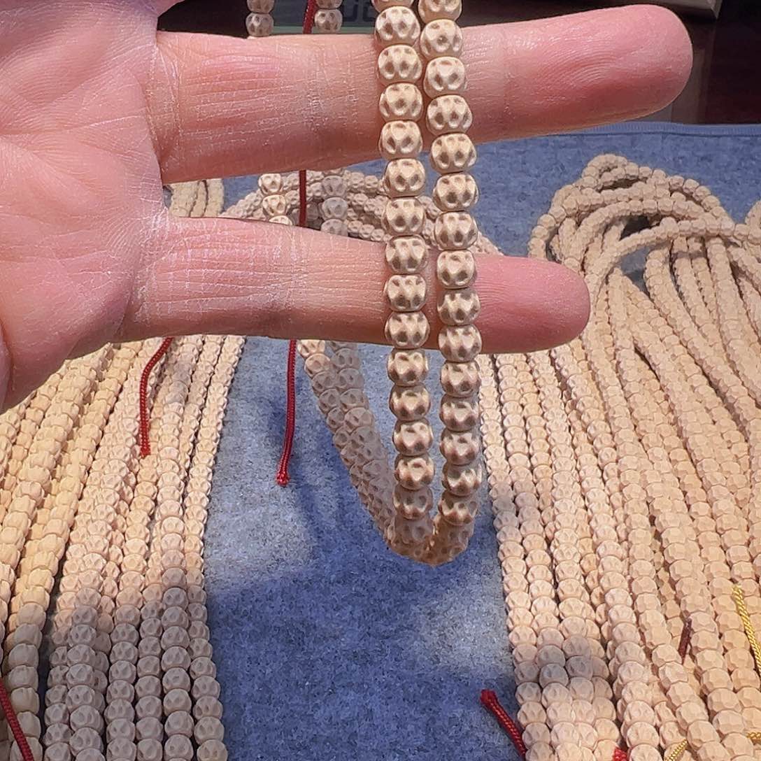 蜡***登柏香籽/百香籽吊坠