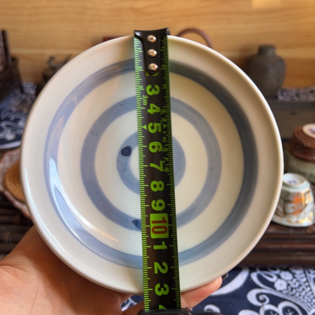 釉下彩的青花杯乘