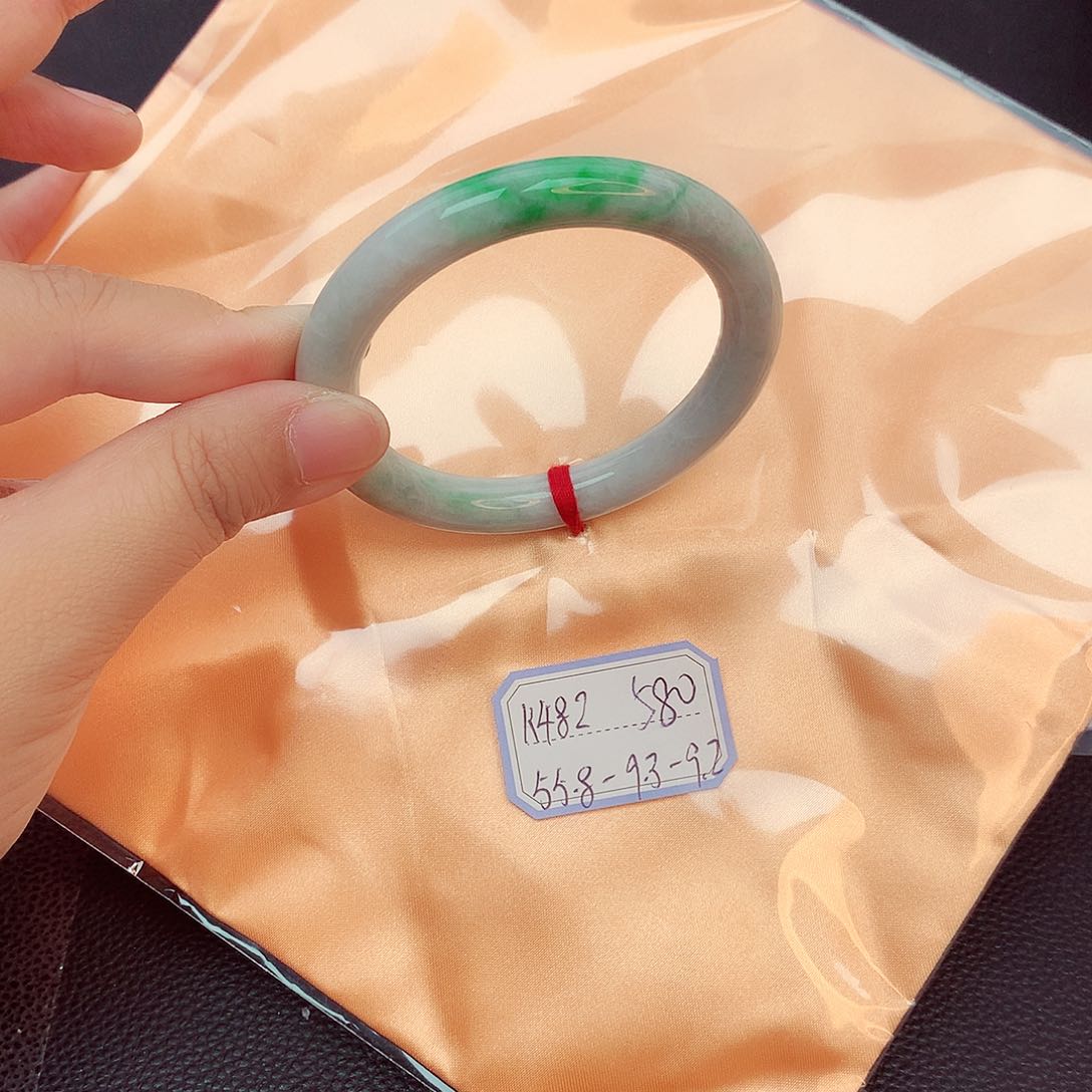 翡翠手镯未镶嵌天然缅甸翡翠A货