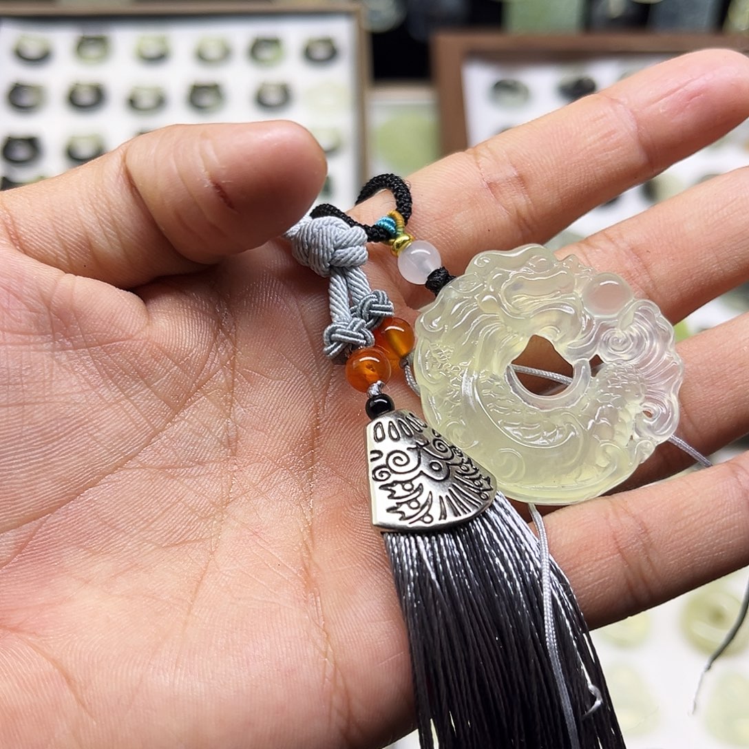 道***铭岫玉未镶嵌吊坠(赠链)