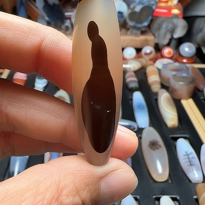 玛瑙/玉髓颈饰未镶嵌一*光