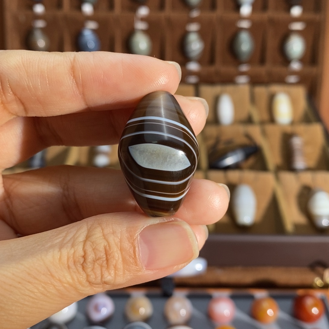 玛瑙/玉髓颈饰合金