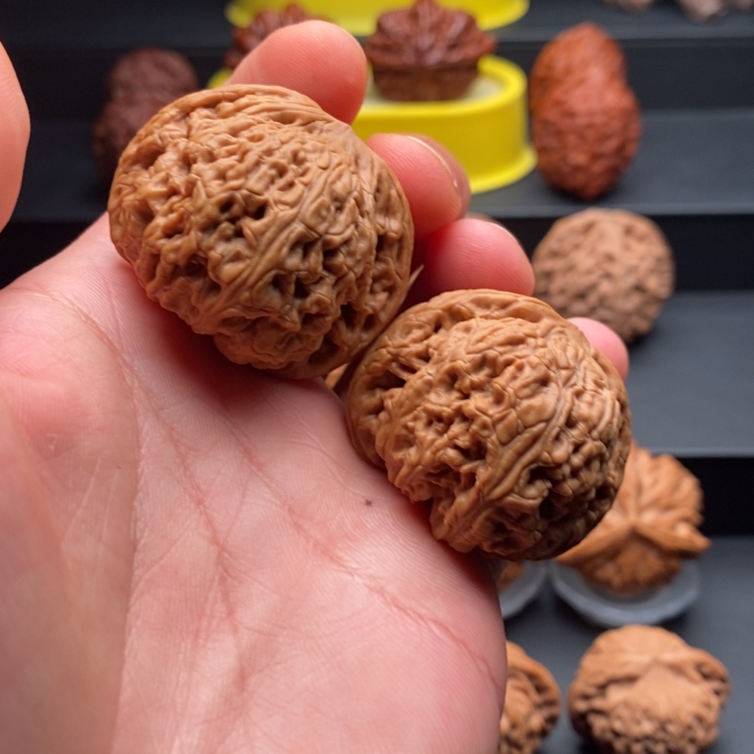 把件文玩核桃红宝石39