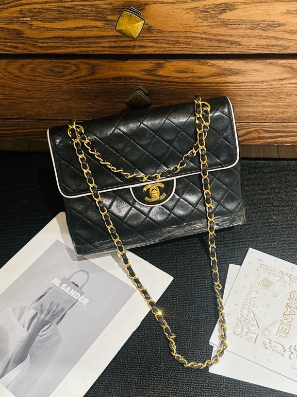 95新 Chanel/香奈儿 兜兜 黑白色滚边方胖子斜挎包