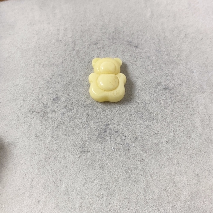 蜜蜡裸石未镶嵌吊坠