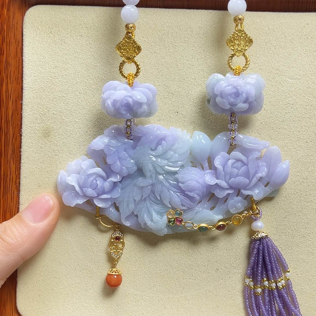 翡翠颈饰未镶嵌天然翡翠