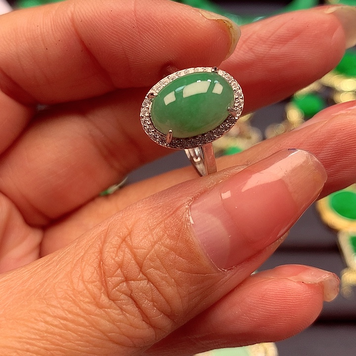 翡翠颈饰银S925镶嵌翡翠