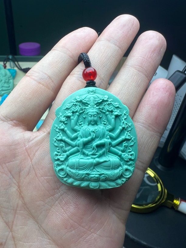 天然原矿绿松石精工雕刻千手观音