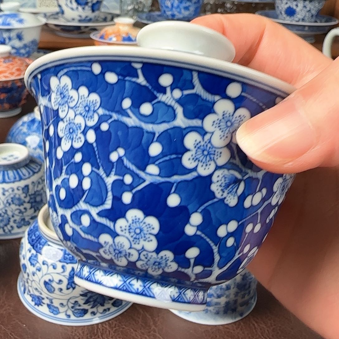 杯青花釉下冰梅盖碗