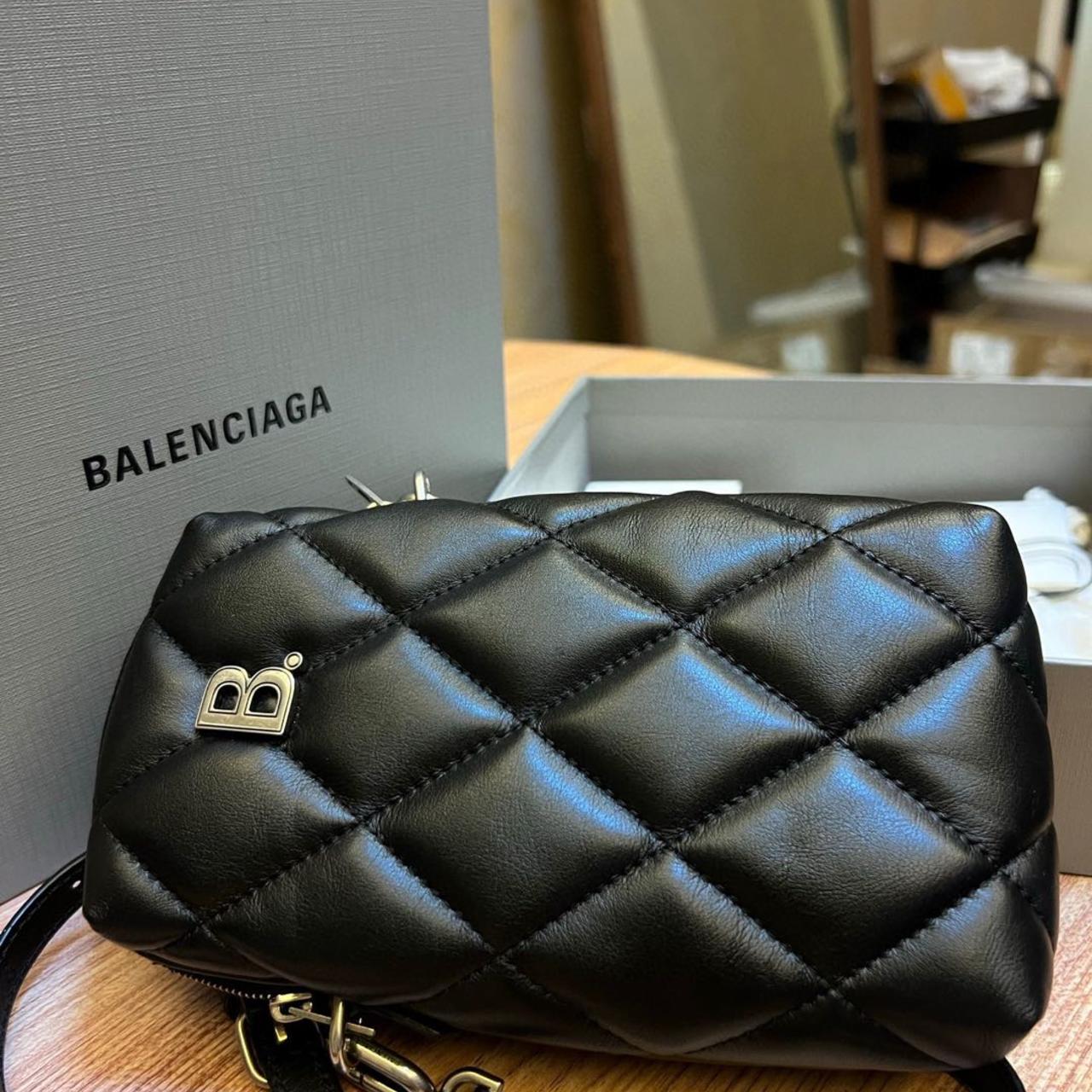 95新 Balenciaga/巴黎世家 95新 巴黎世家斜挎包 17648