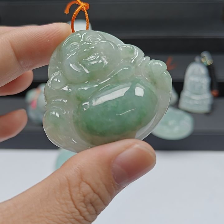 翡翠未镶嵌颈饰佛公
