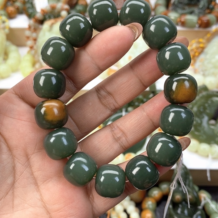 【闪购商品】透闪石质玉手串未镶嵌