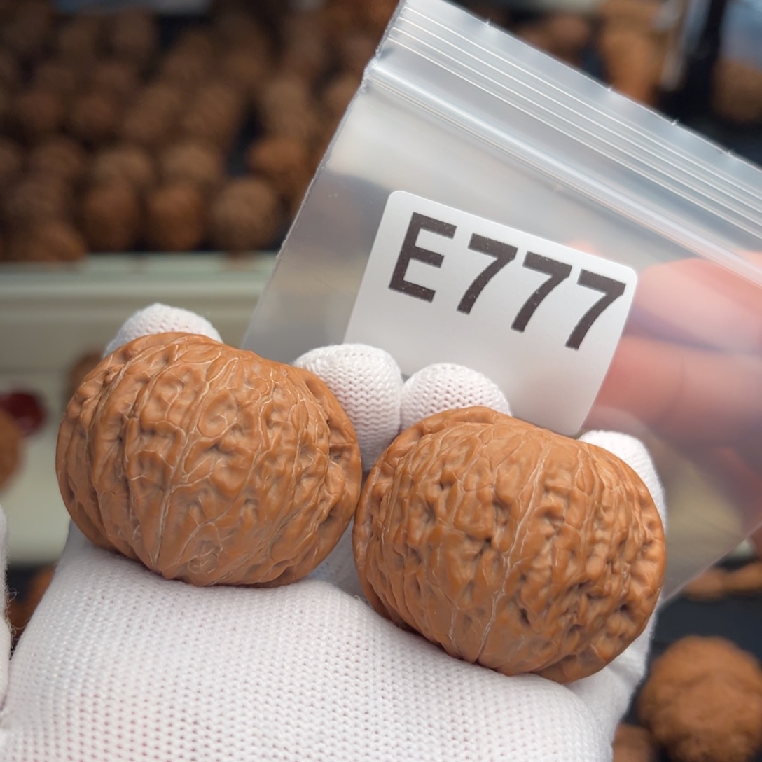 盘***芦吊坠文玩核桃E777铁锤43