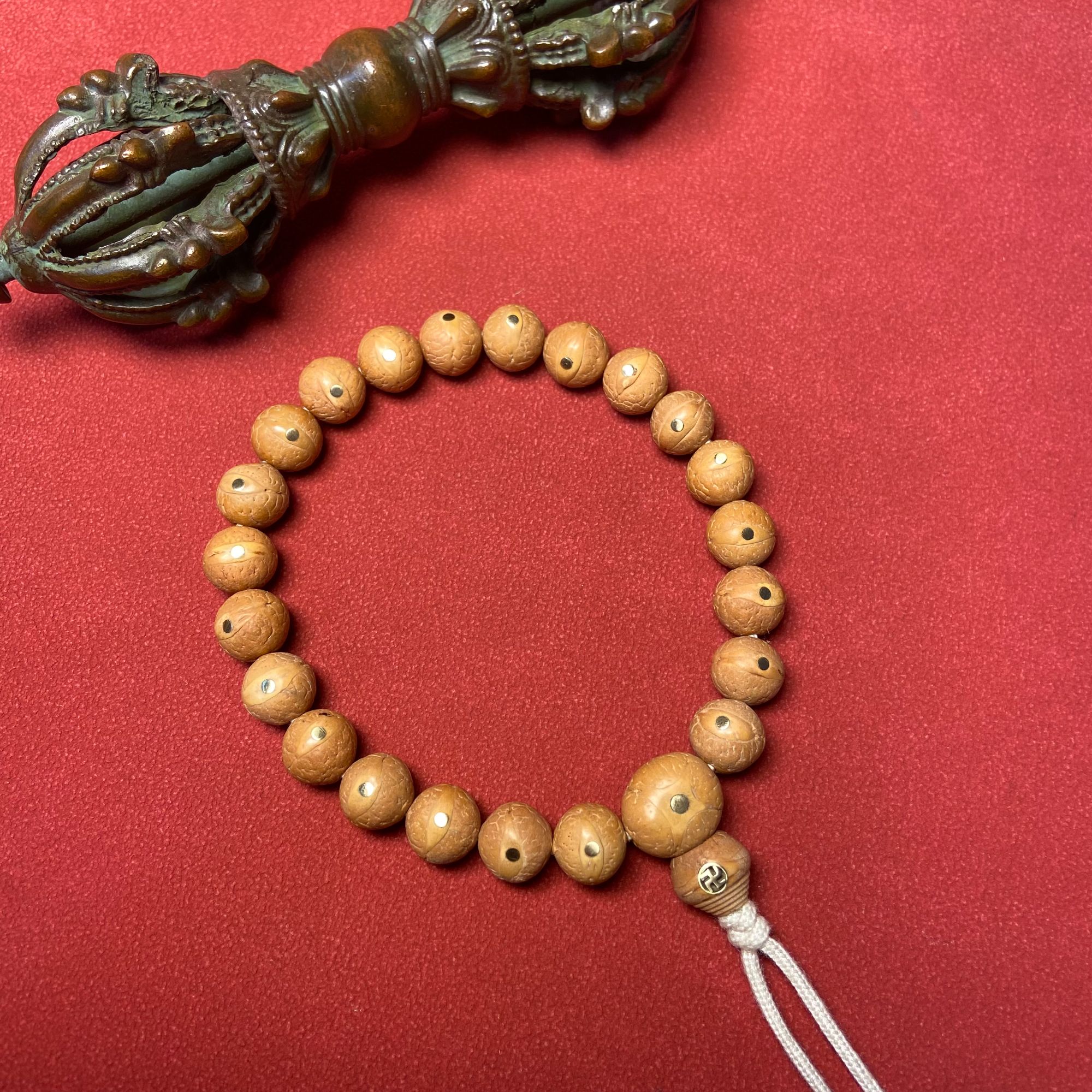  凤鸣尼泊尔同树凤眼菩提手串10.5mm（镶钉款）