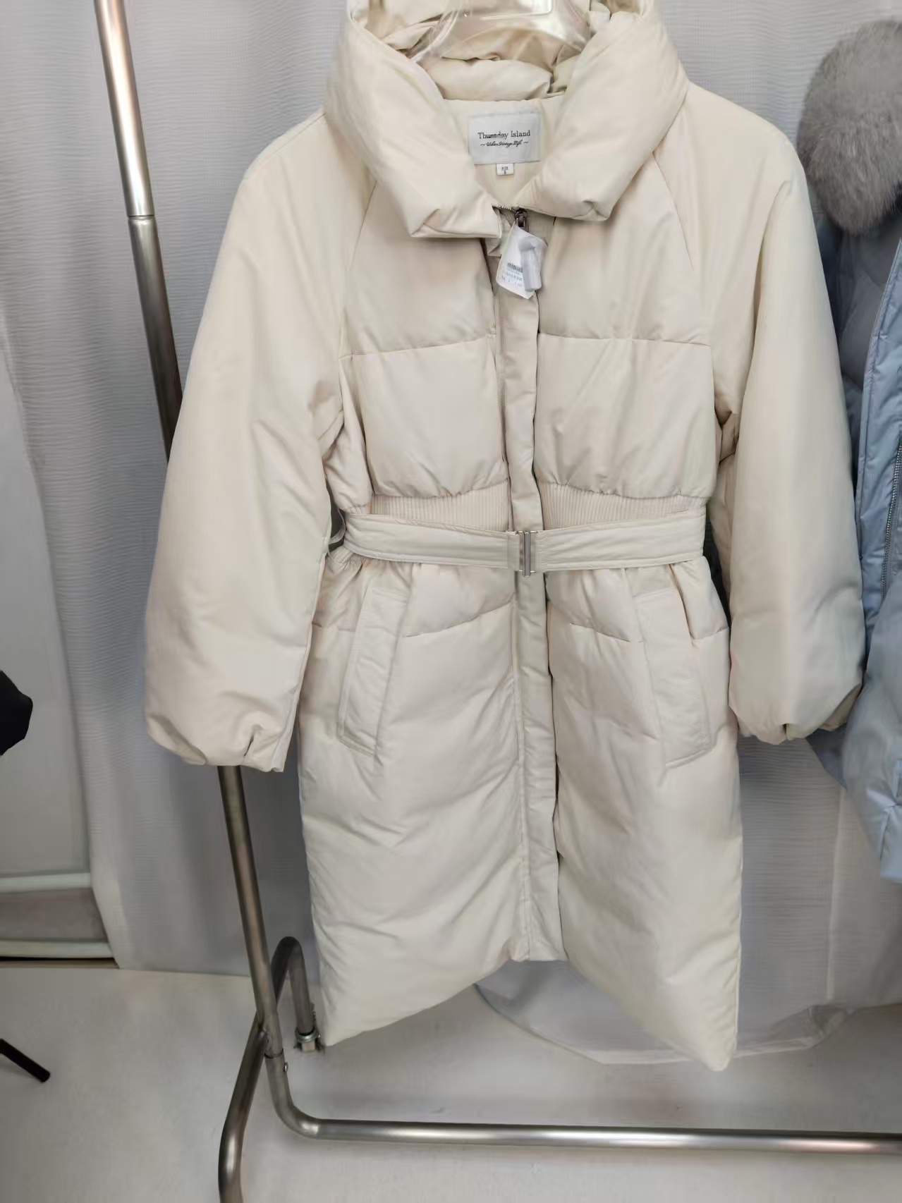 2025冬款新款韩版休闲女厚款纯色中长款羽绒服岛屿款