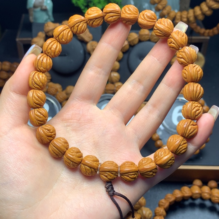 【闪购商品】桃核手串火麒麟12手持